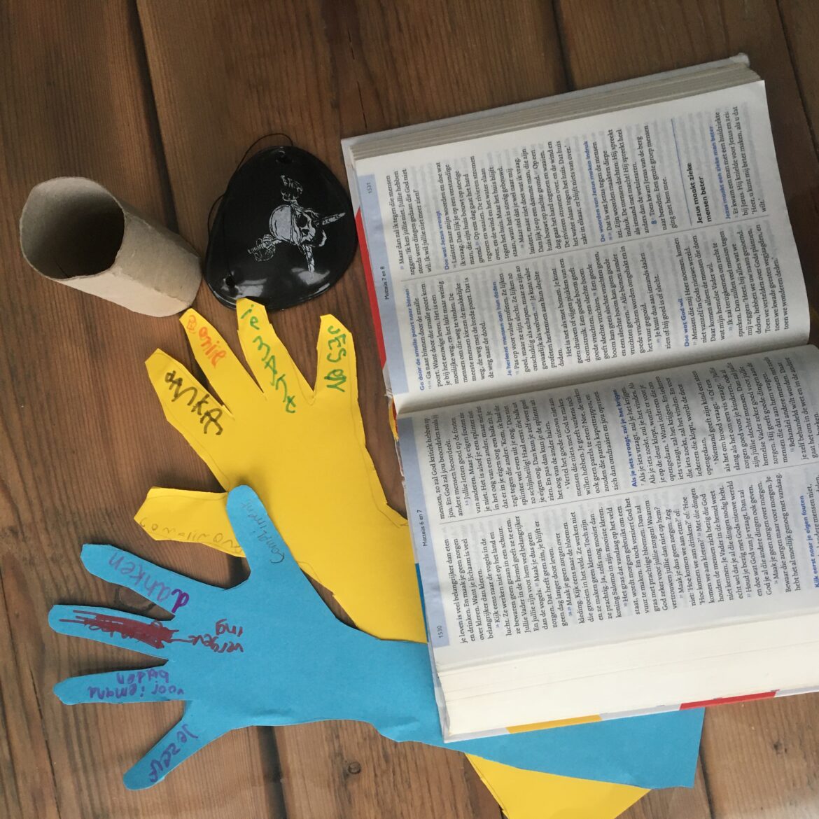 Gezinsmoment #5 – bidden met je hand